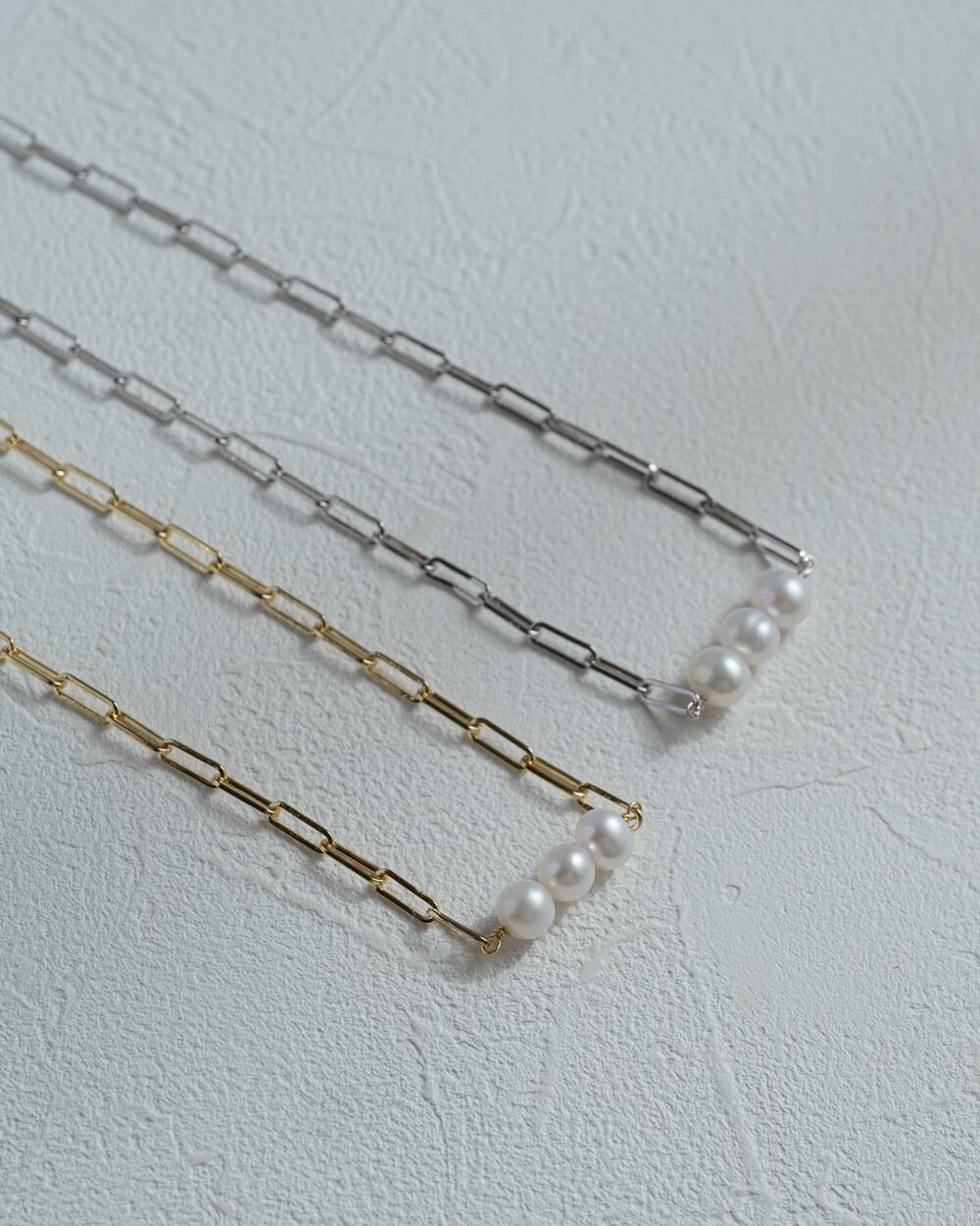 Clip chain pearl necklace