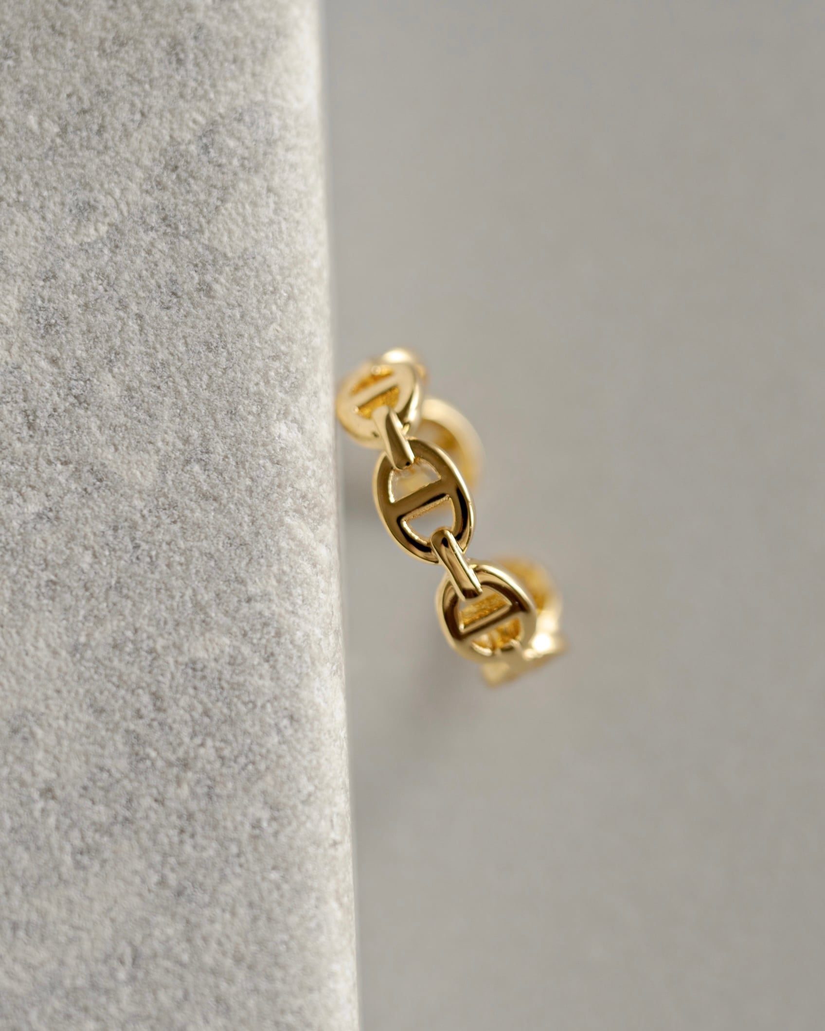 Anchor chain free size ring