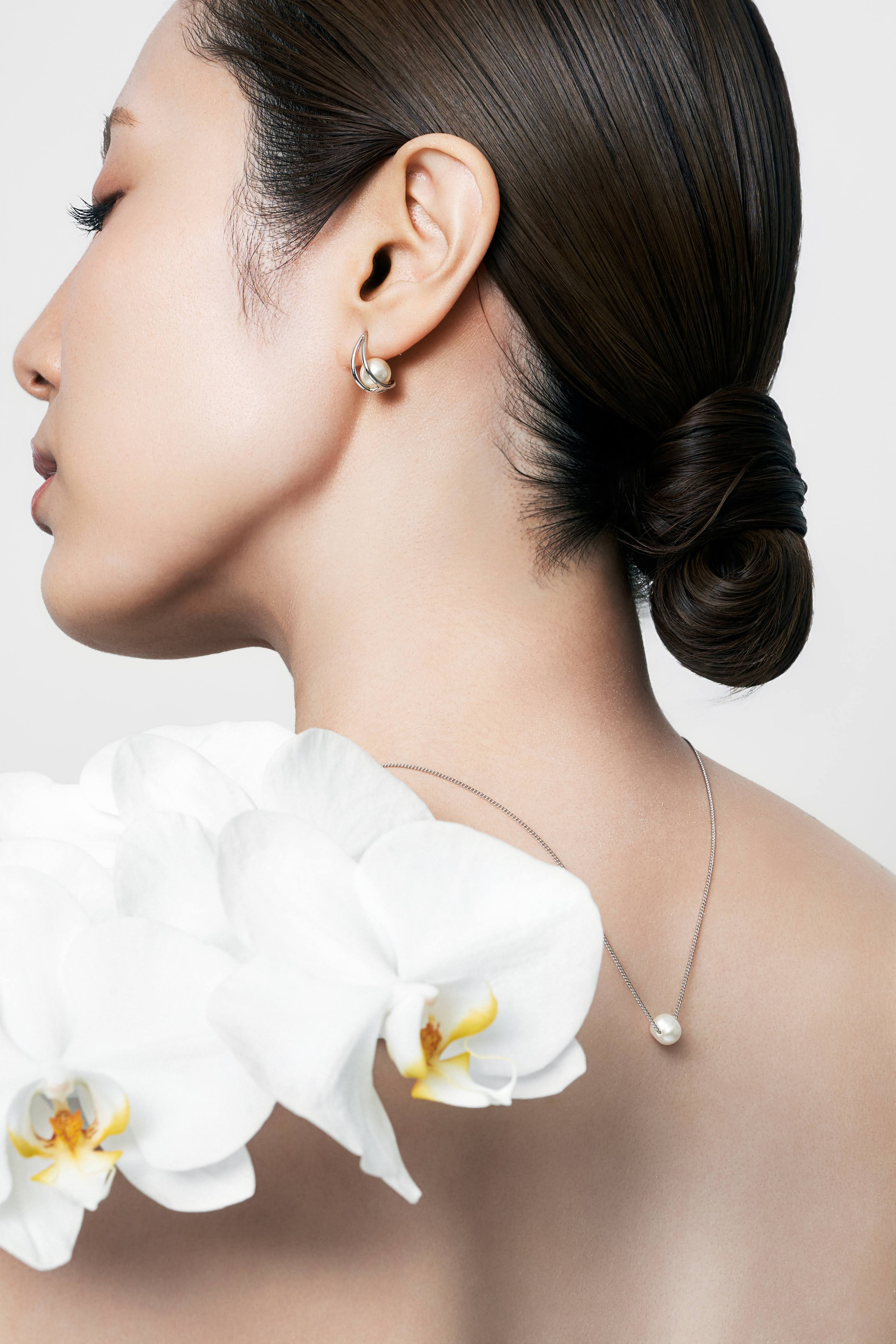 Double Line Pearl Stud Pierce
