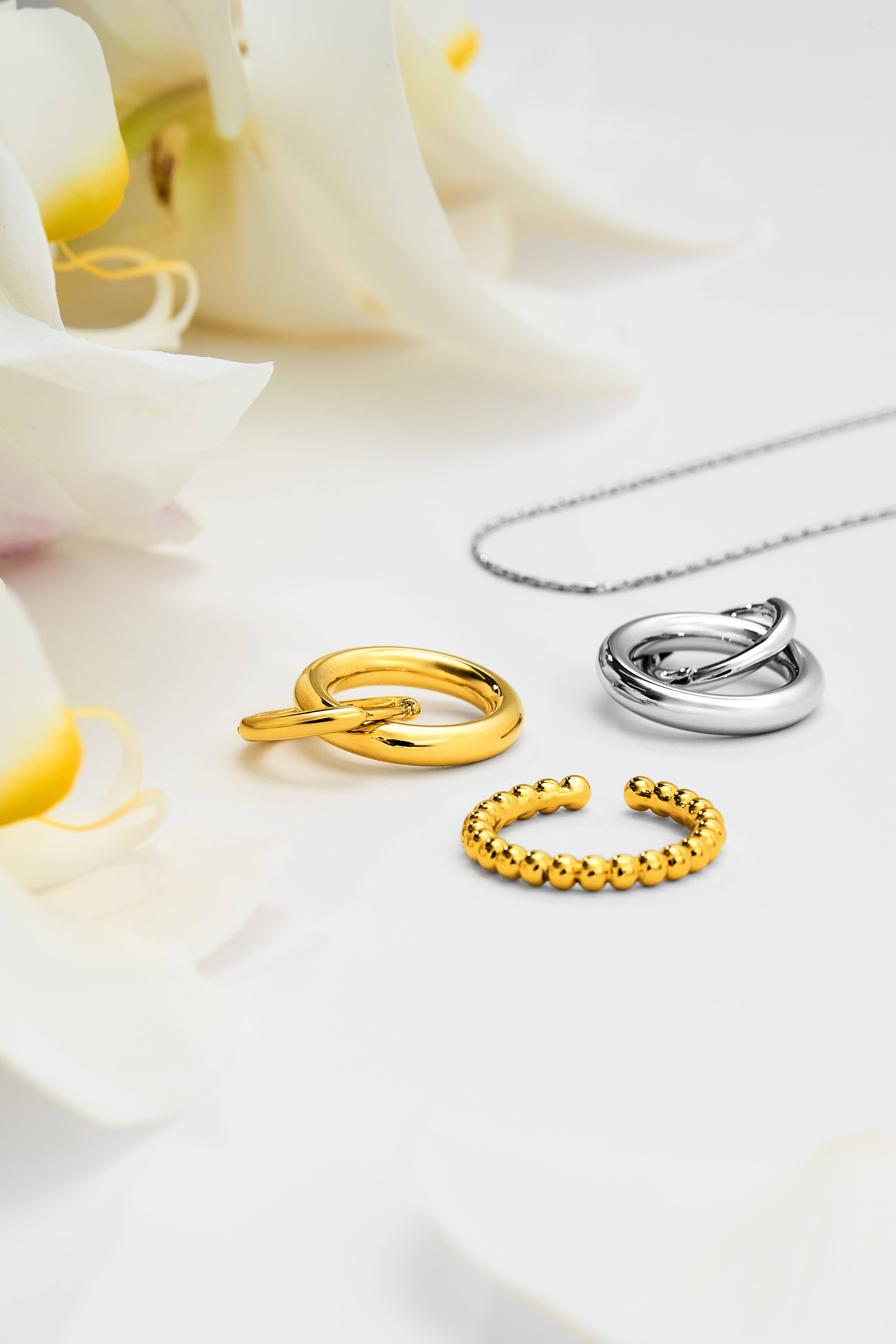 Double Ring Hoop Pierce