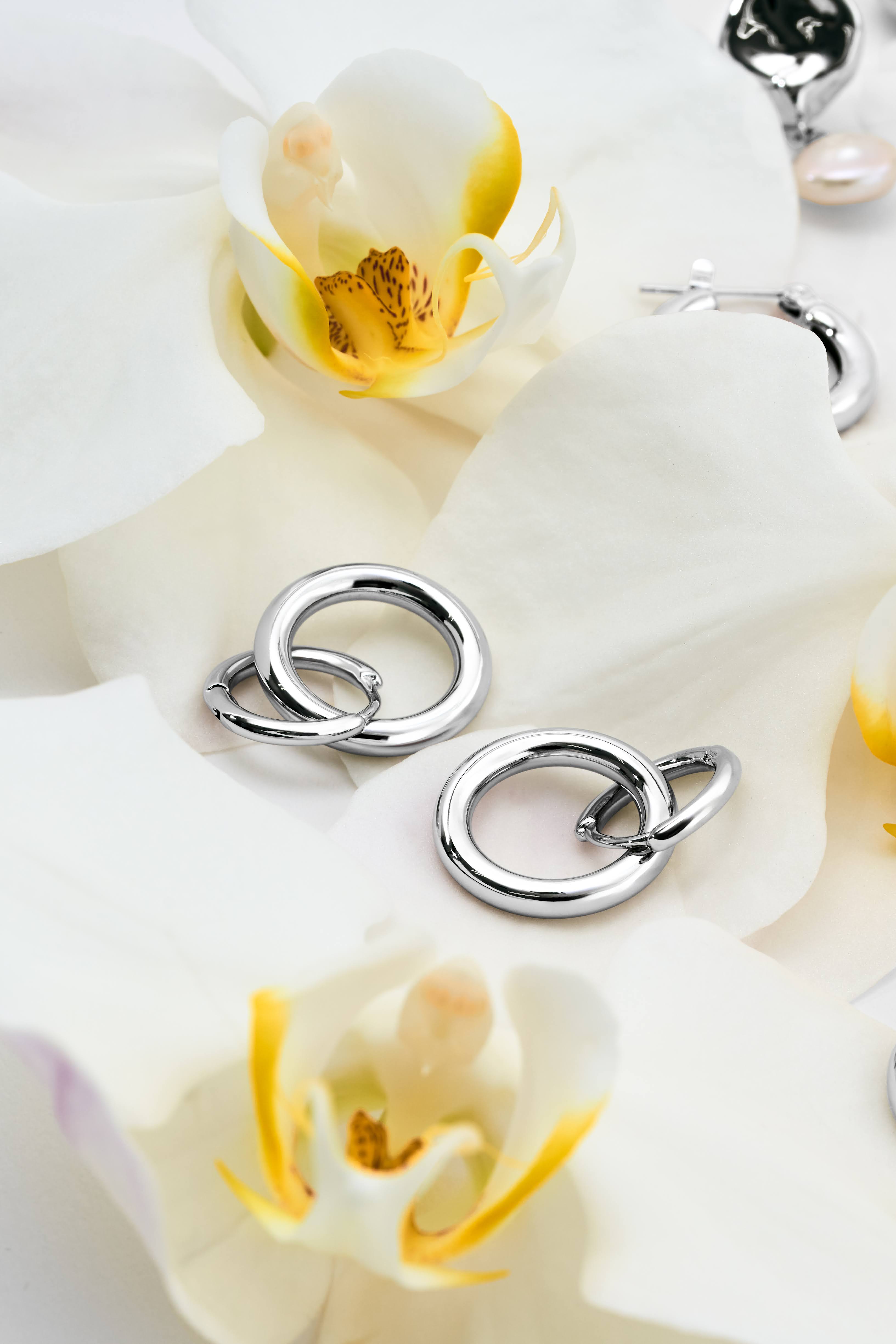 Double Ring Hoop Pierce