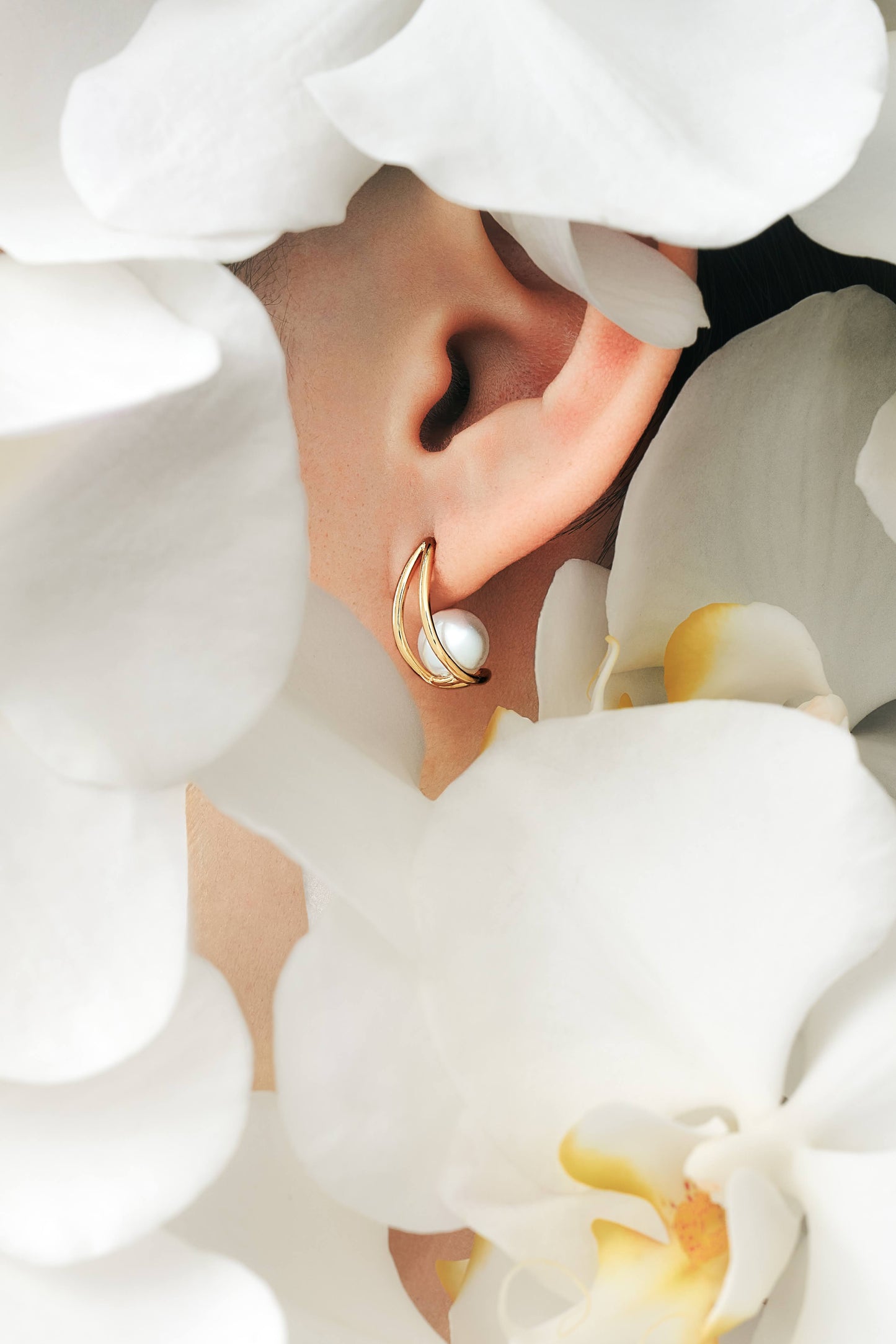 Double Line Pearl Stud Pierce