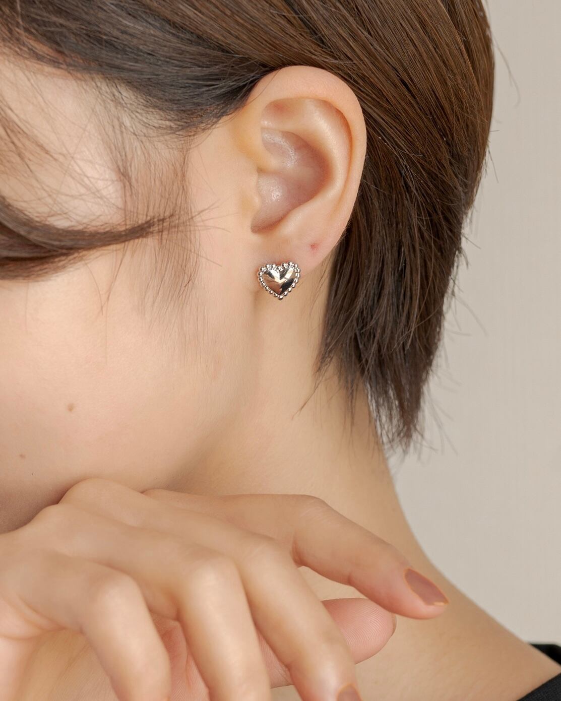 Heart studs earings