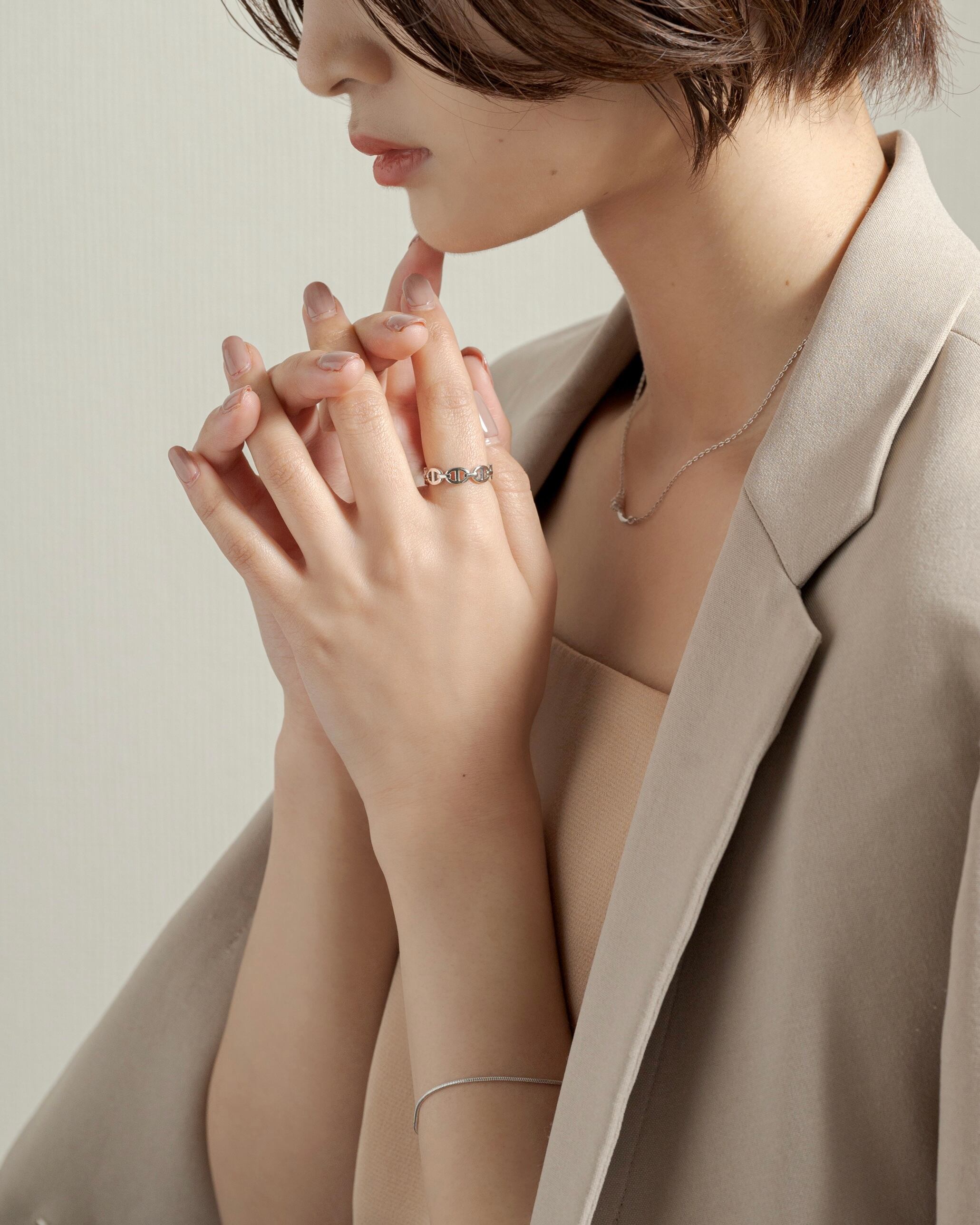 Anchor chain free size ring