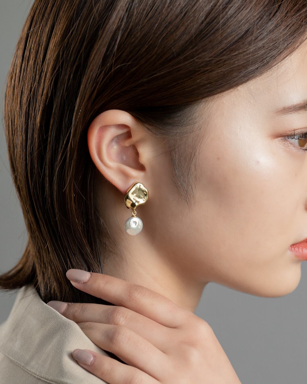 Metal & coin pearl earing