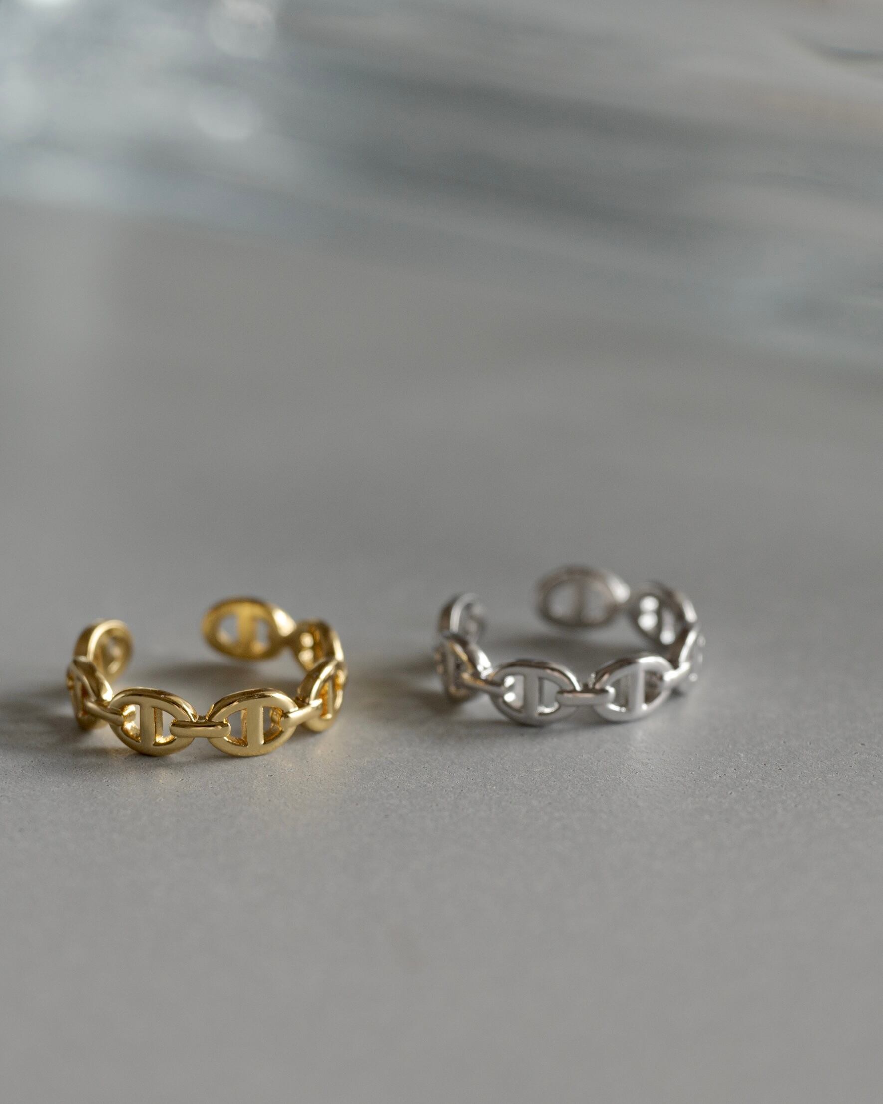 Anchor chain free size ring