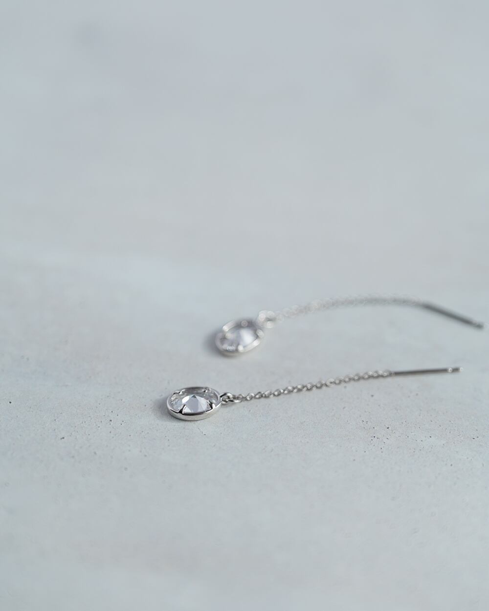 Chain pierce -- Oval CZ