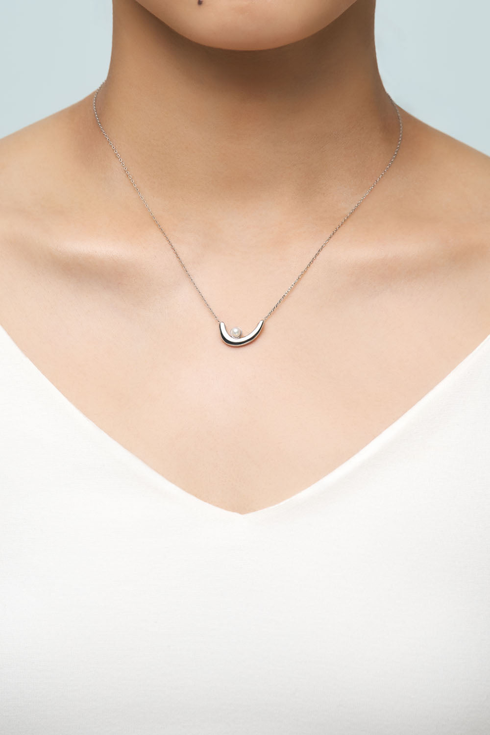 PEARL POINT NECKLACE