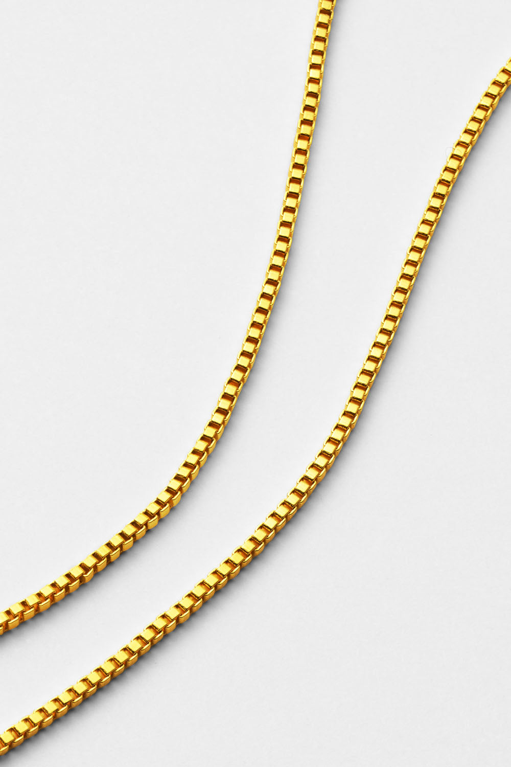 OVAL LOOP PENDANT NECKLACE