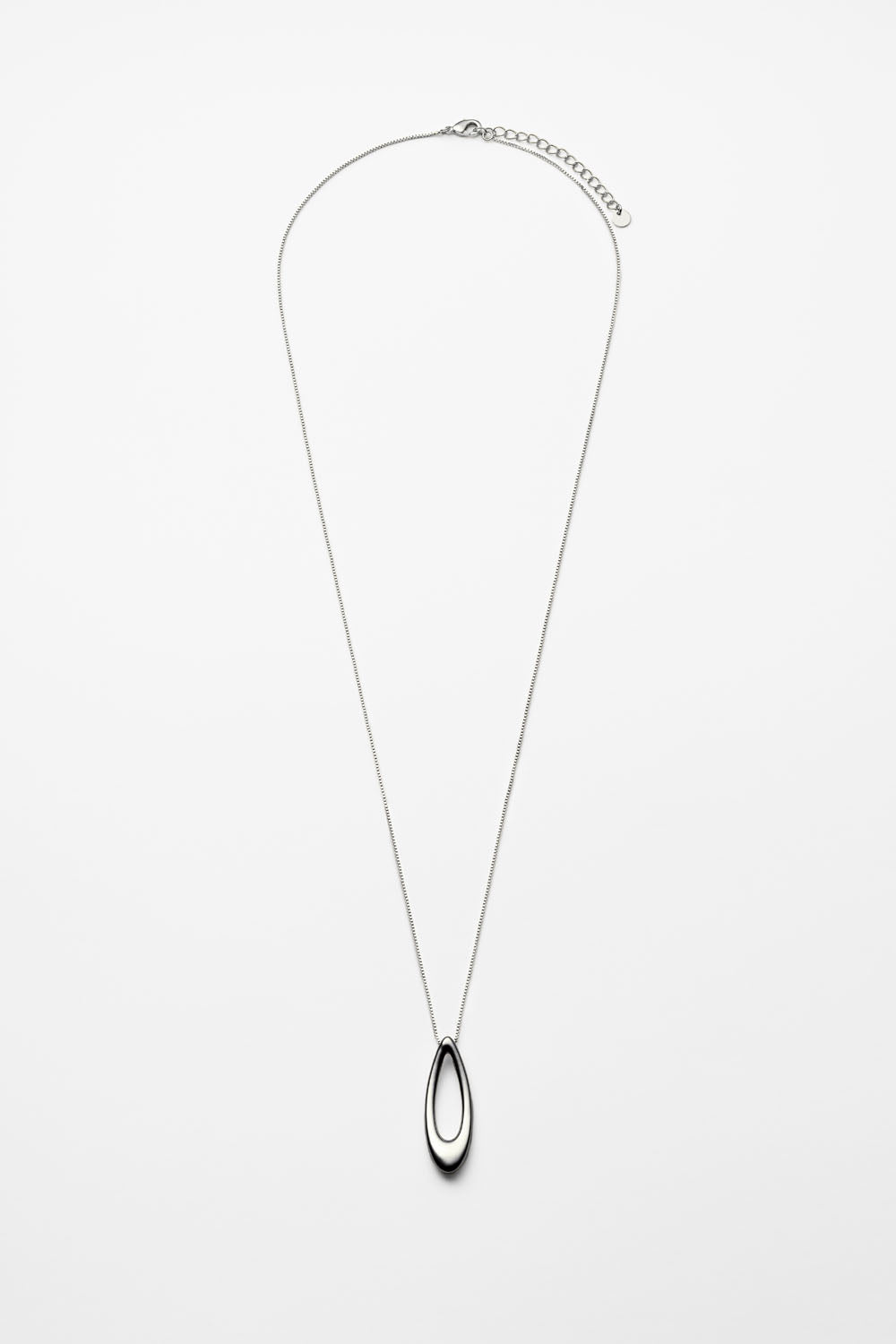 OVAL LOOP PENDANT NECKLACE