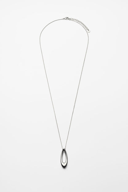 OVAL LOOP PENDANT NECKLACE