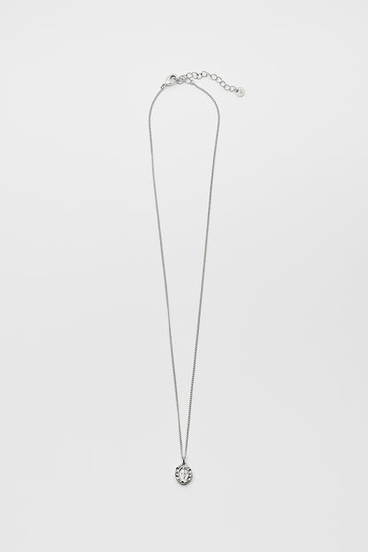 Oval medal necklace