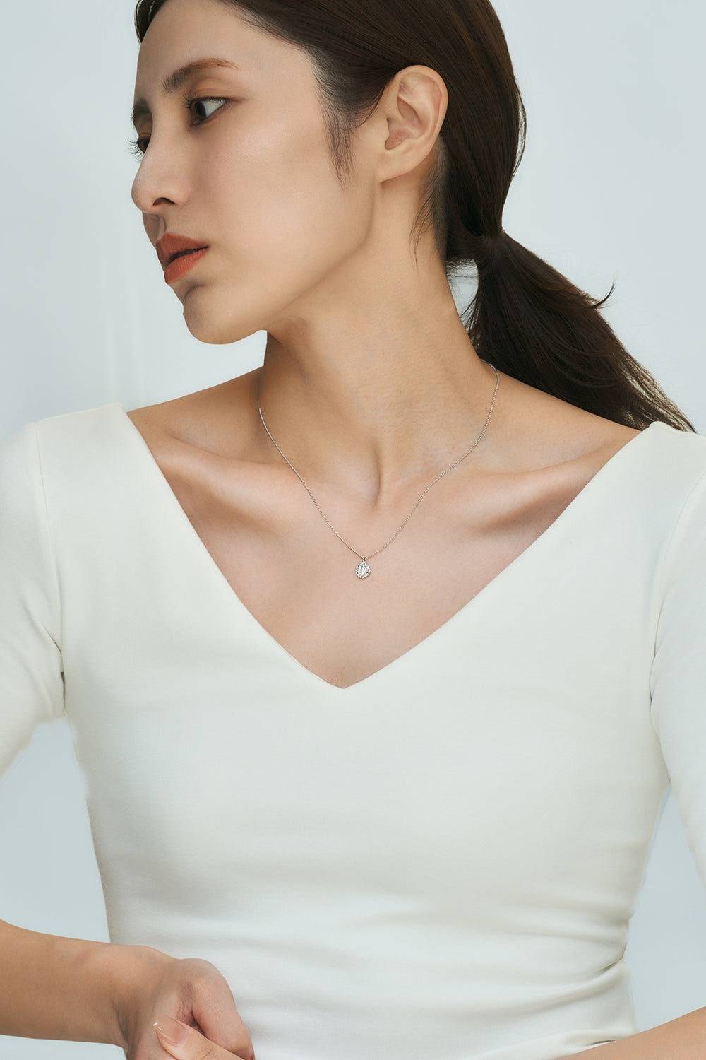 Oval medal necklace