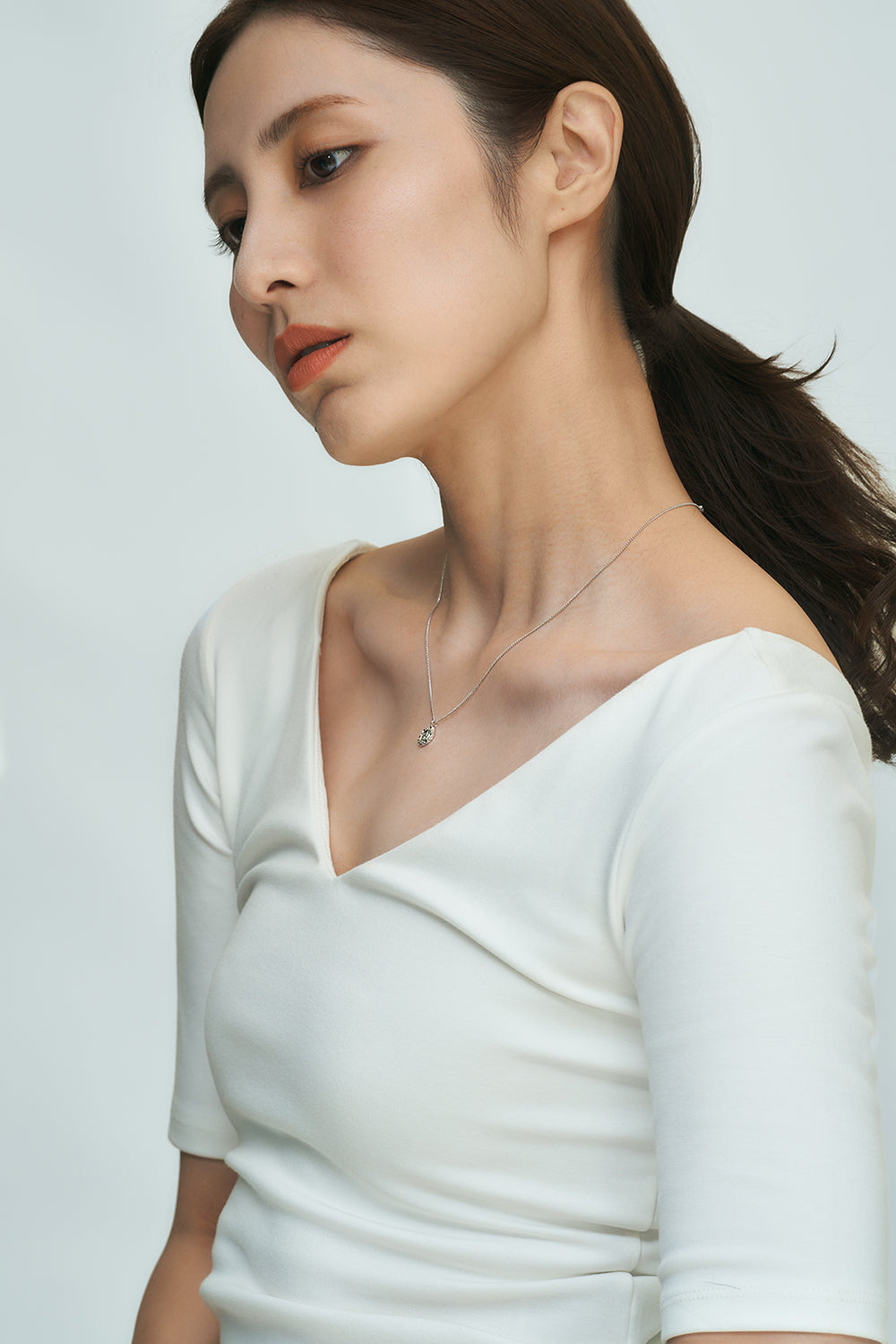 Oval medal necklace