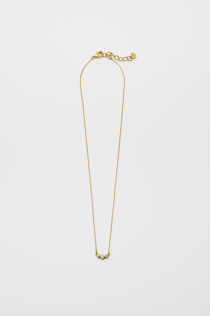 Three stone necklace
