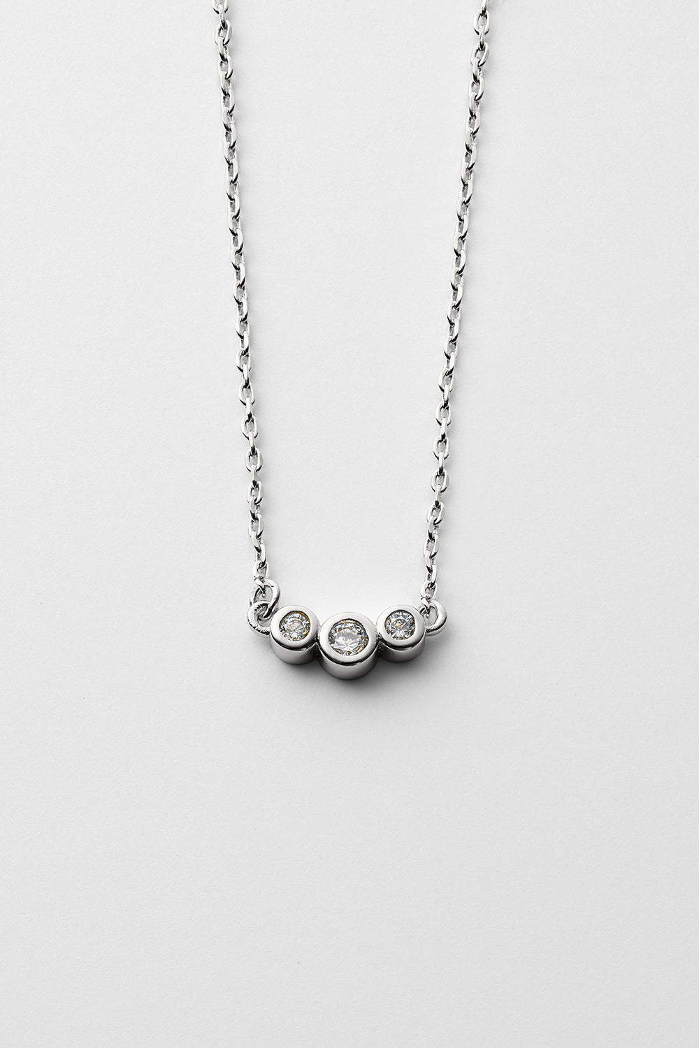 Three stone necklace