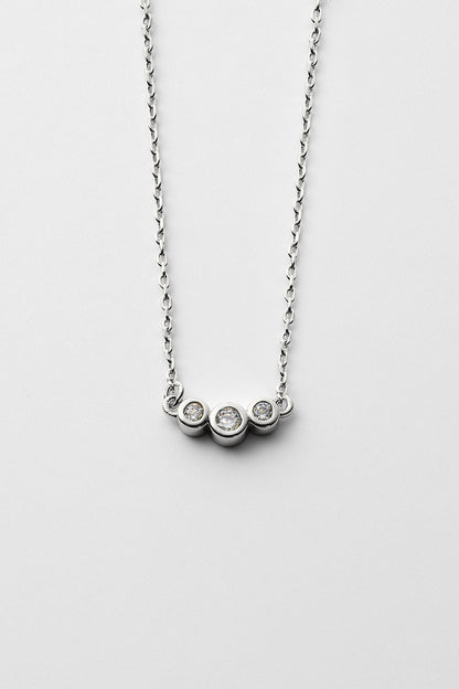 Three stone necklace