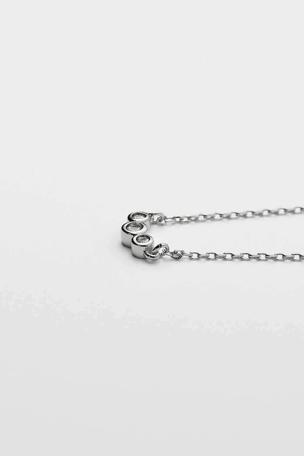 Three stone necklace
