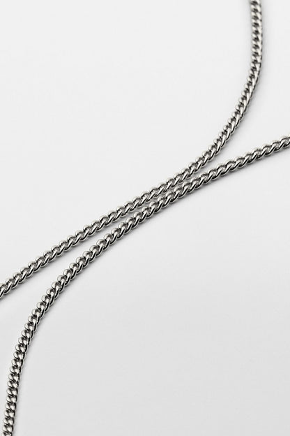 Simple Pearl Necklace Floating