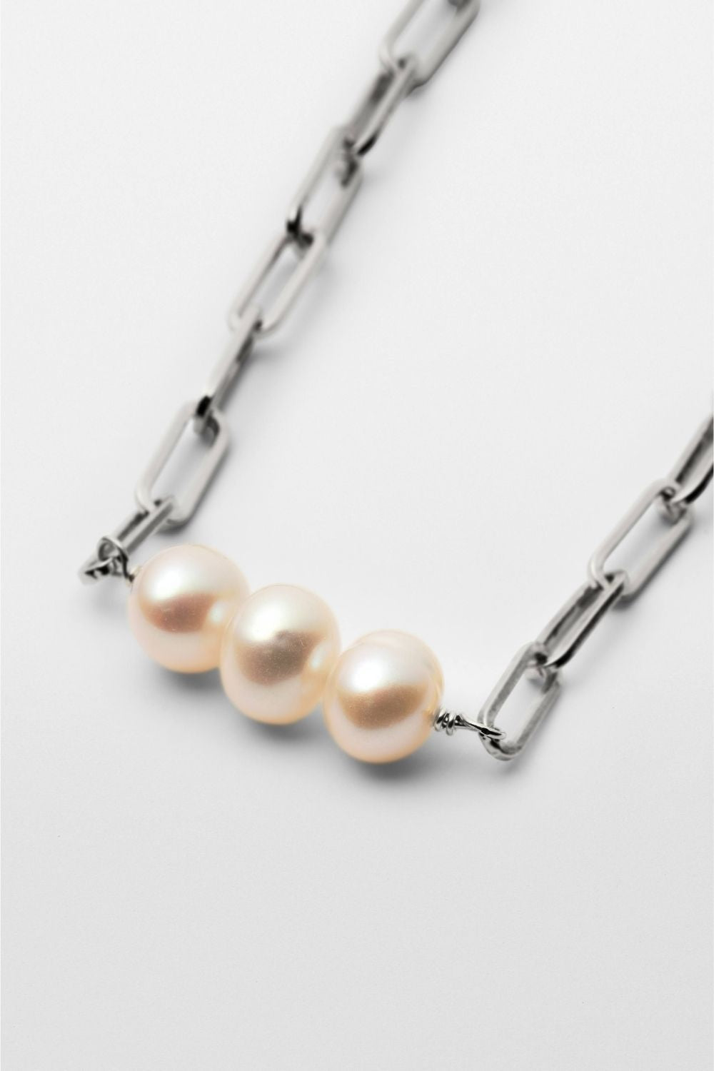 Clip Chain Pearl Necklace