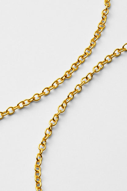 OVAL METAL PENDANT NECKLACE