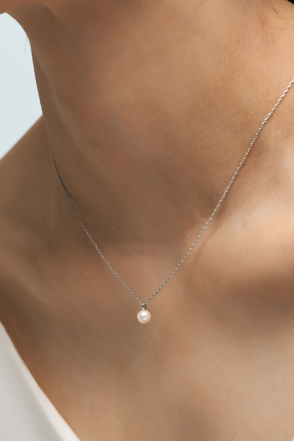 SINGLE PEARL PENDANT NECKLACE