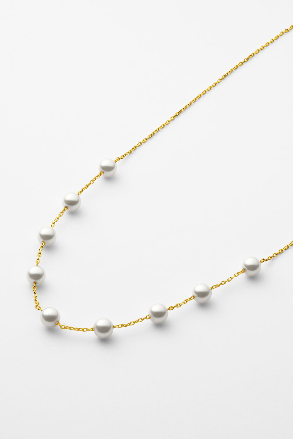 9 PEARLS NECKLACE