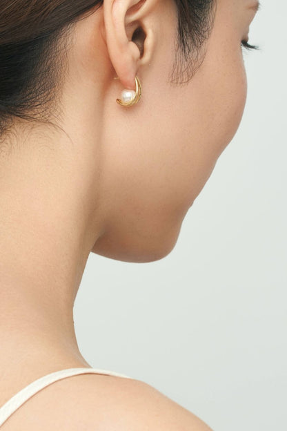 Double Line Pearl Stud Pierce