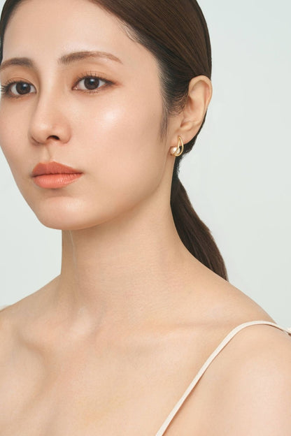 Double Line Pearl Stud Pierce