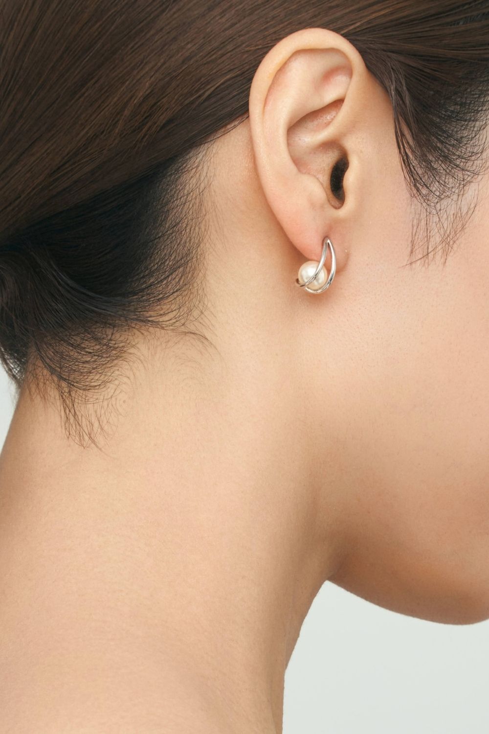 Double Line Pearl Stud Pierce