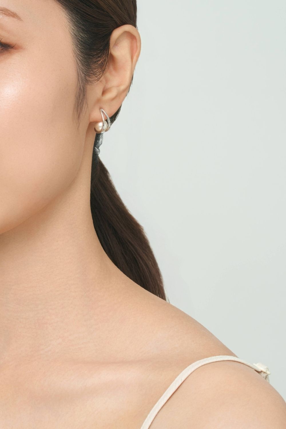 Double Line Pearl Stud Pierce