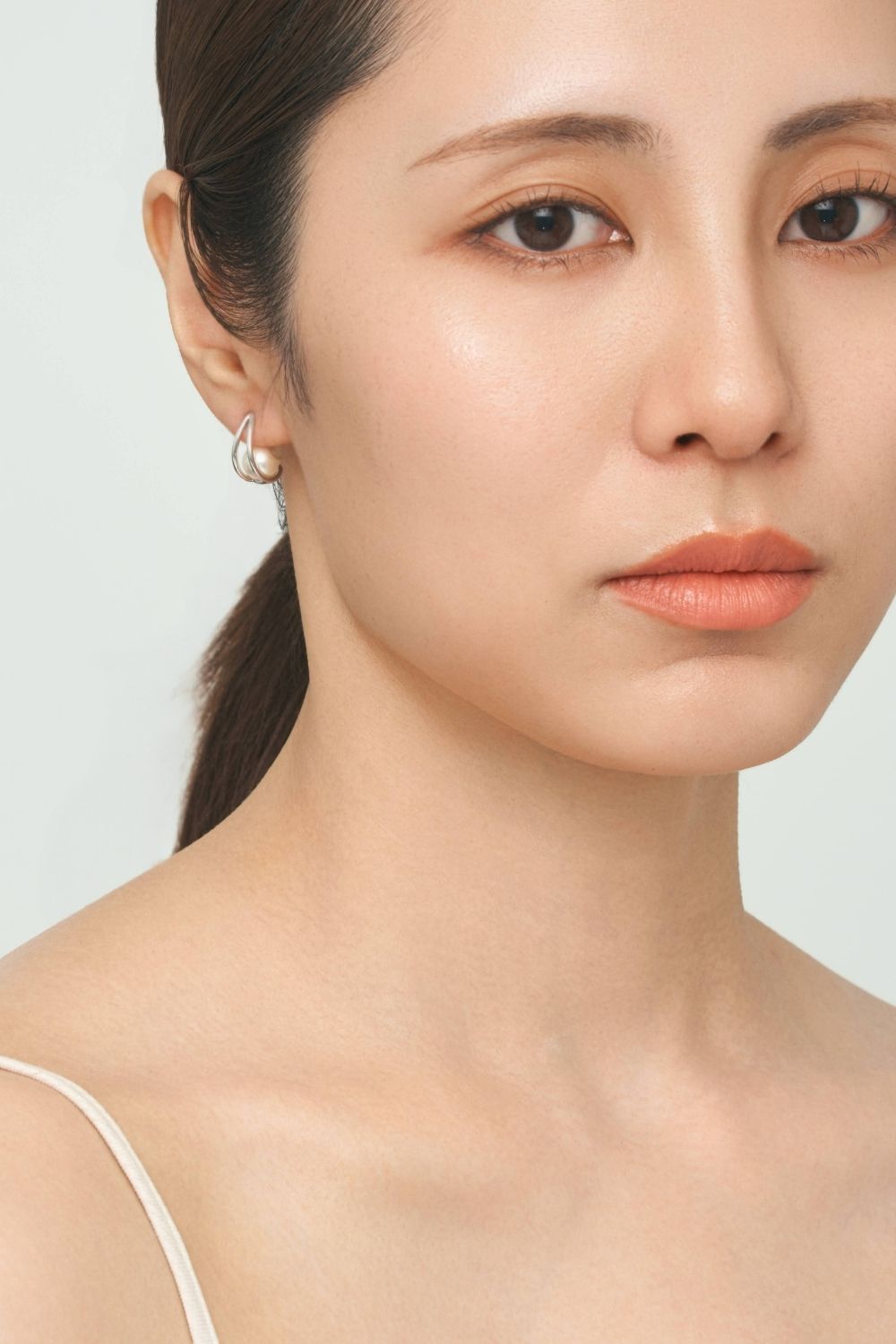 Double Line Pearl Stud Pierce