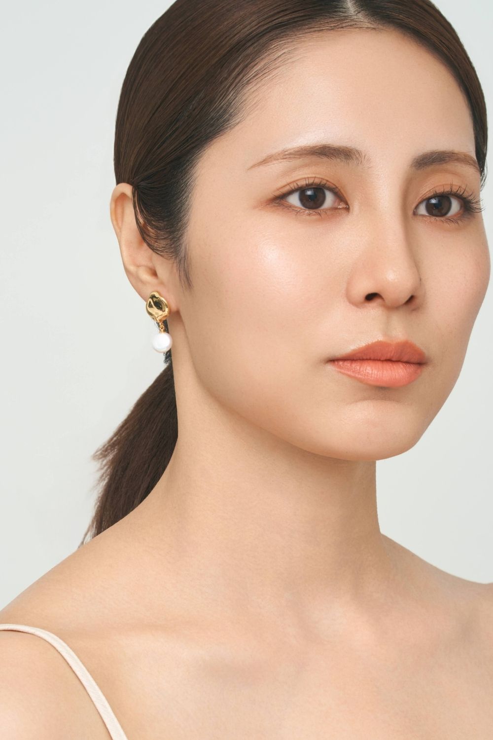 Metal & Coin Pearl Pierce