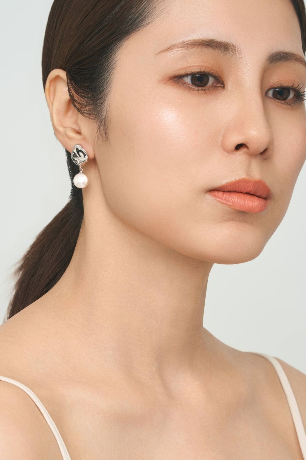 Metal & Coin Pearl Pierce