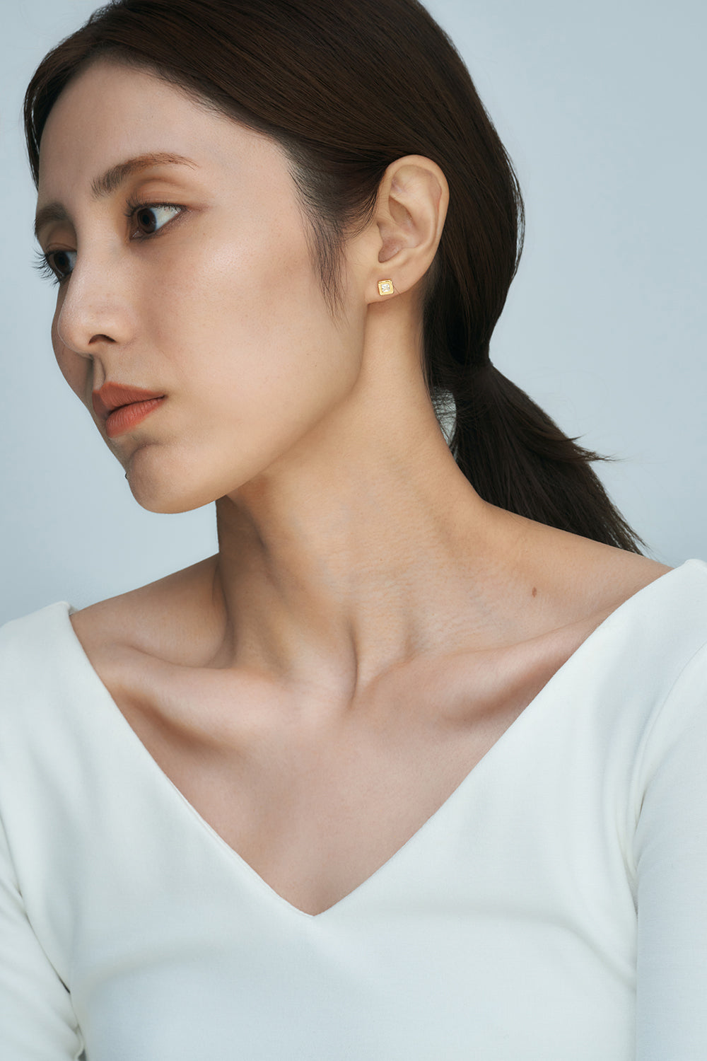 Square bezel cz pierce