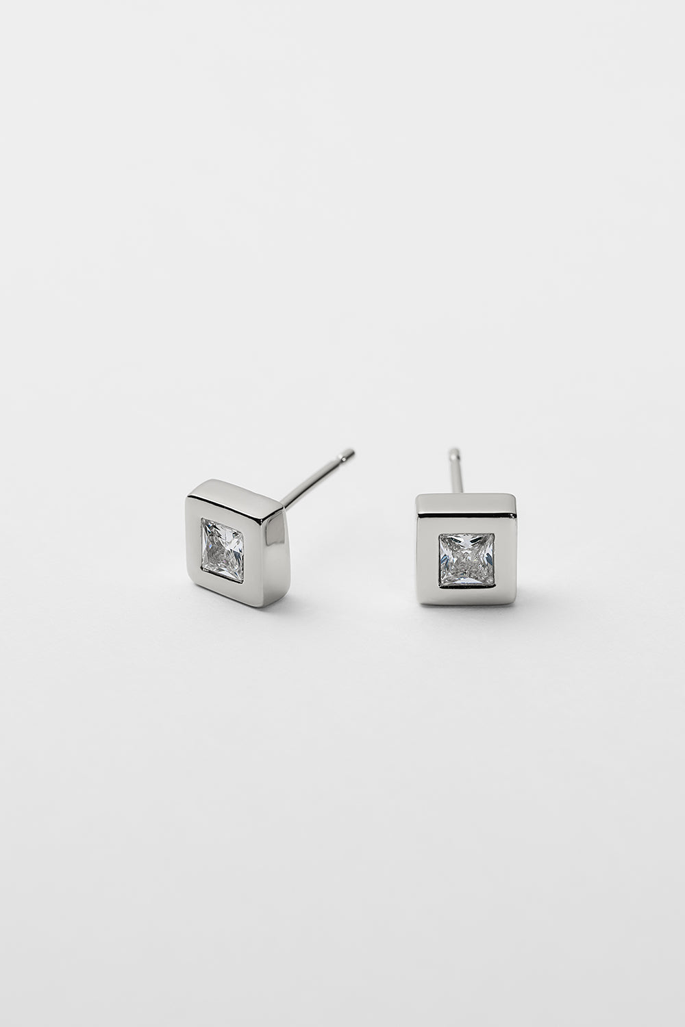 Square bezel cz pierce
