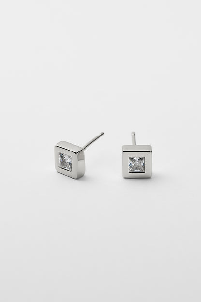 Square bezel cz pierce