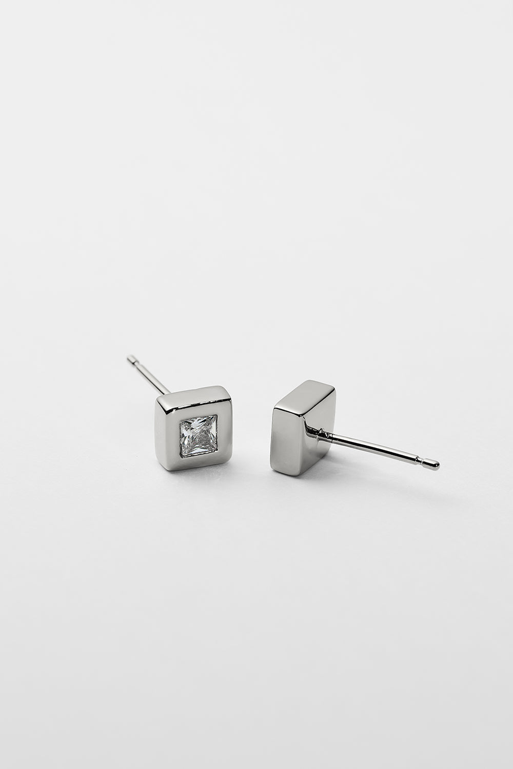 Square bezel cz pierce