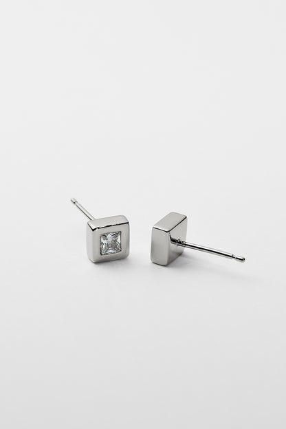 Square bezel cz pierce