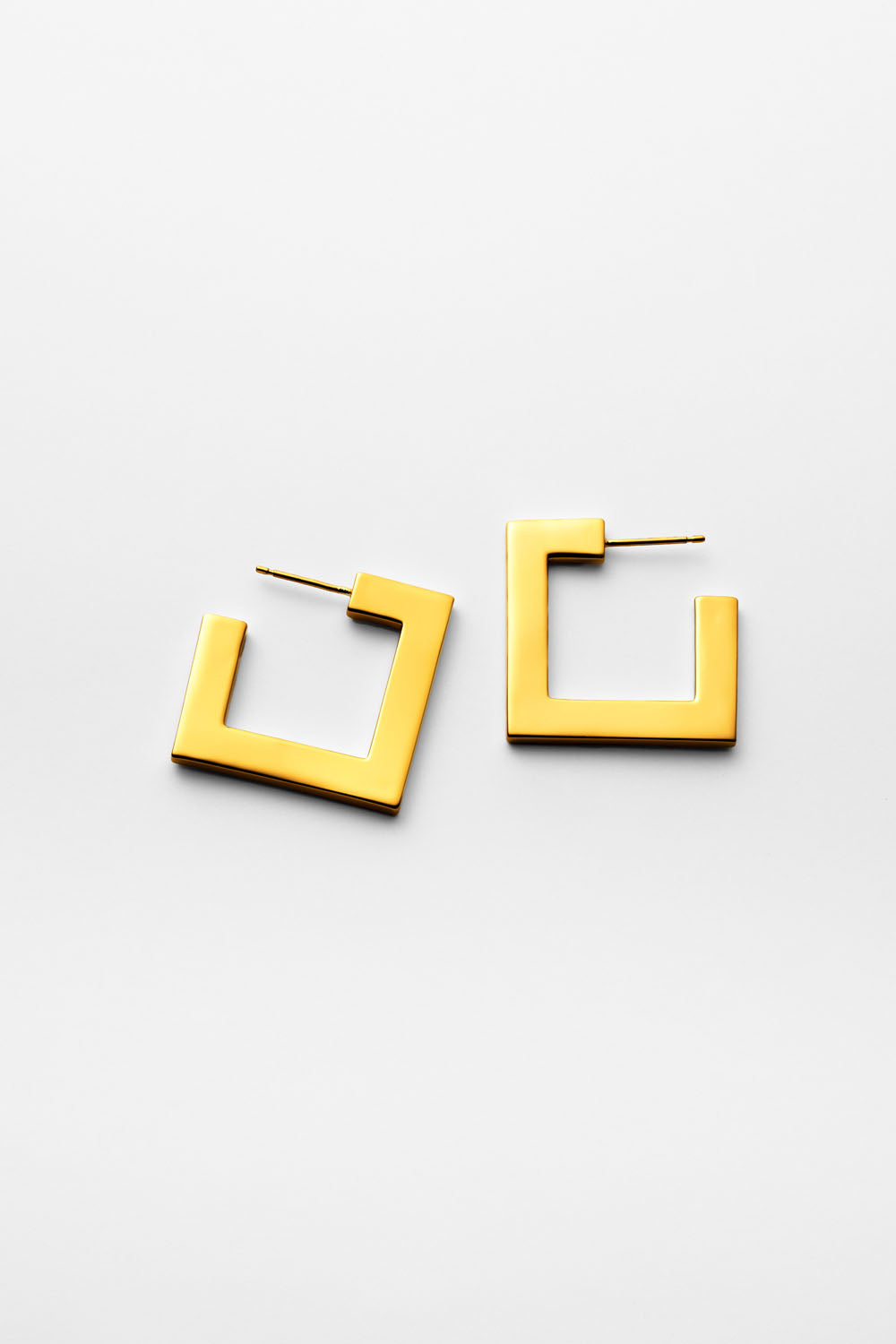 FLAT SQUARE PIERCE