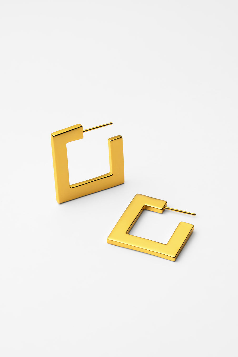 FLAT SQUARE PIERCE