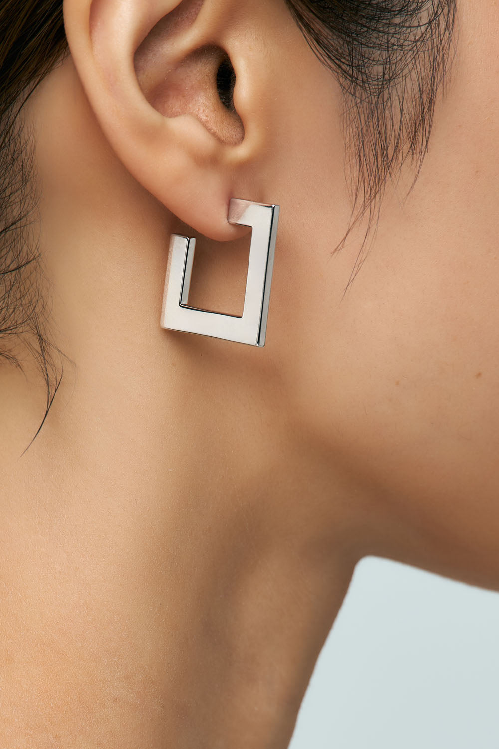FLAT SQUARE PIERCE