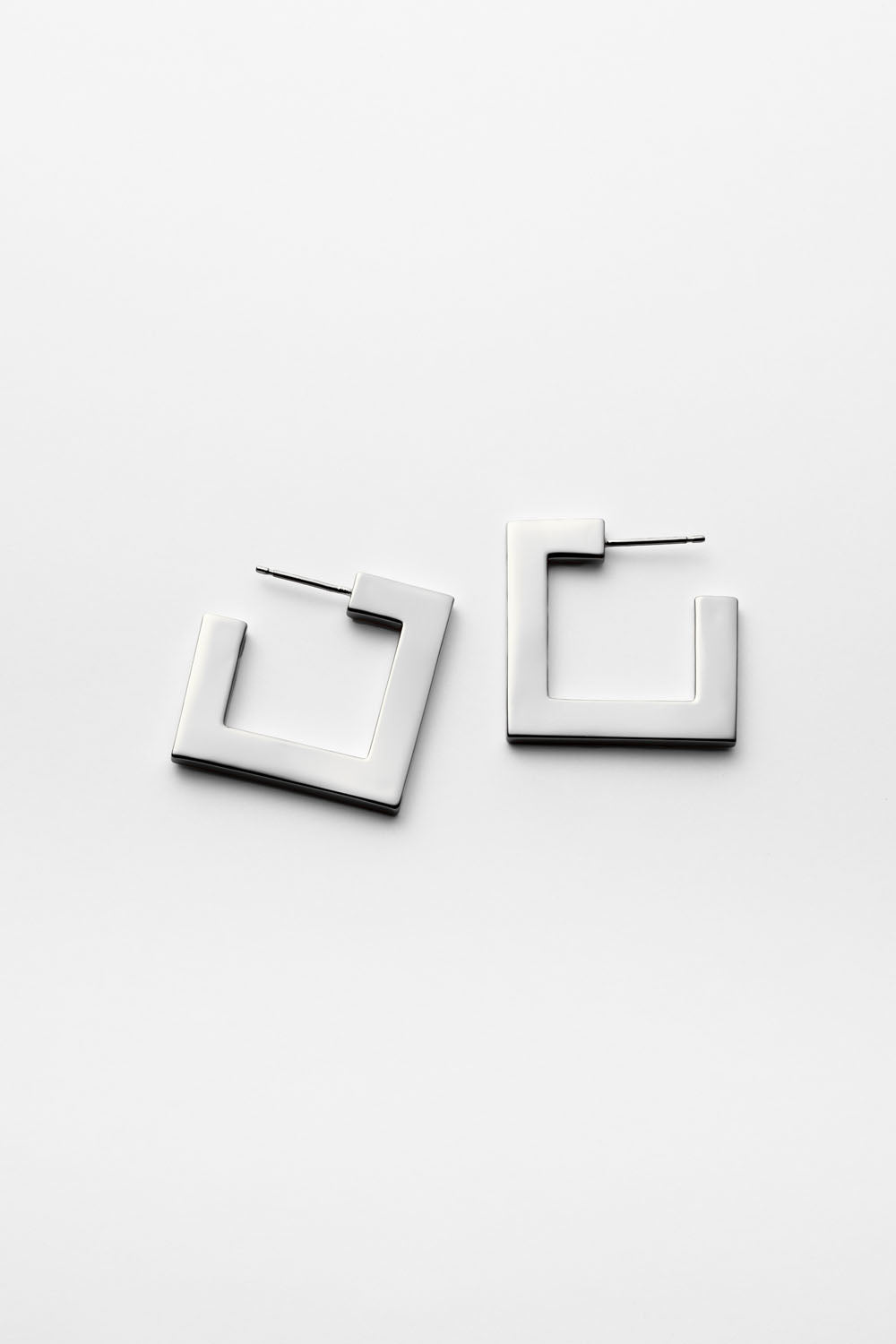 FLAT SQUARE PIERCE