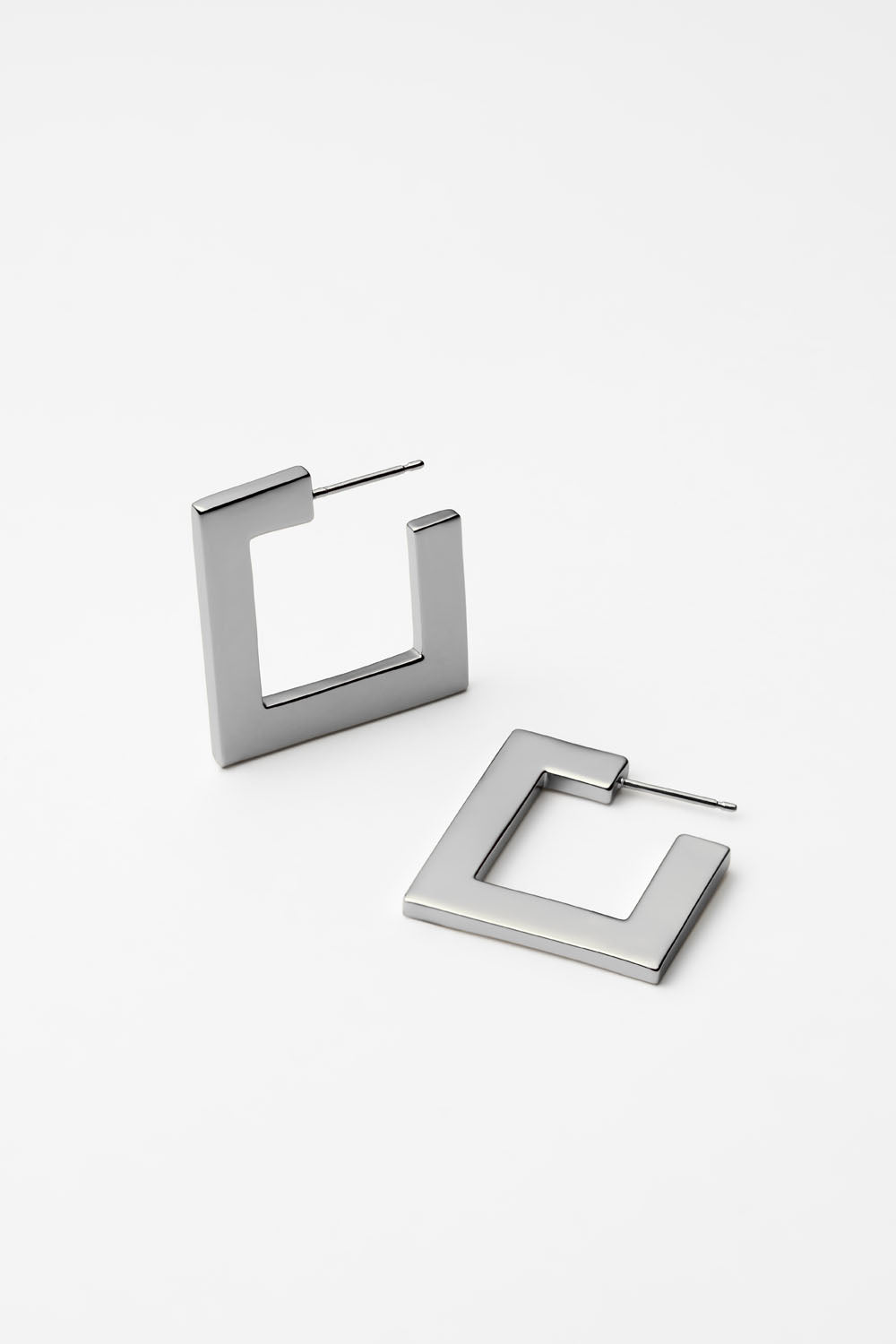 FLAT SQUARE PIERCE