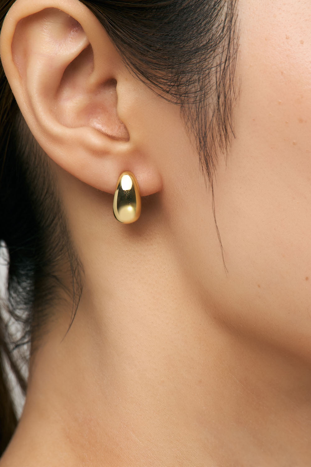 DROP CURL STUDS PIERCE
