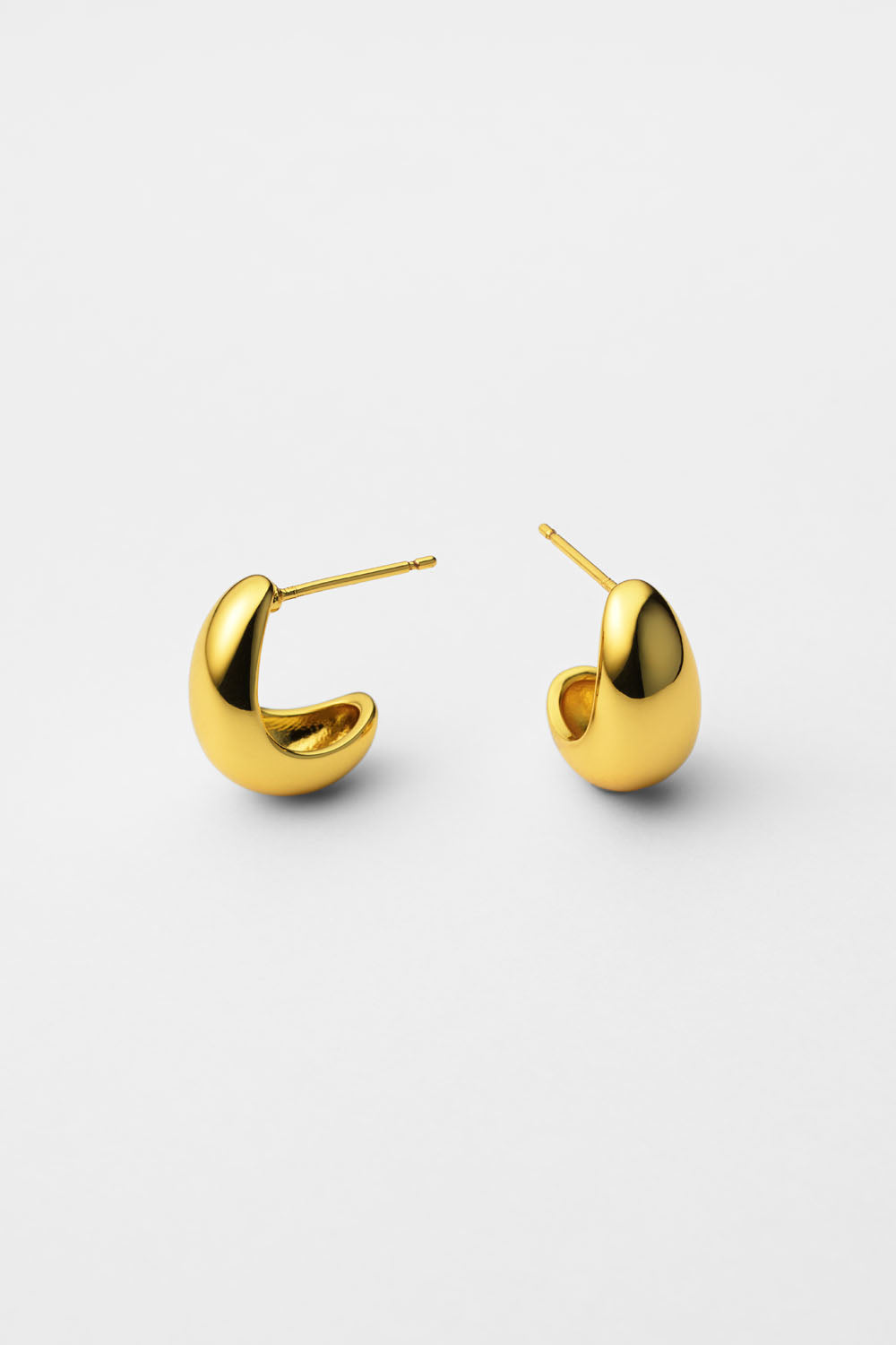 DROP CURL STUDS PIERCE