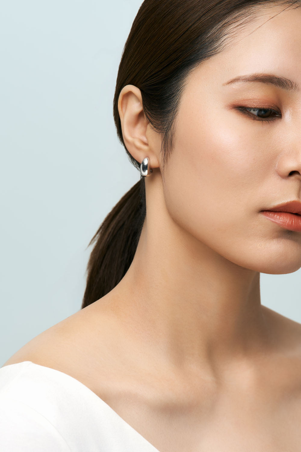 DROP CURL STUDS PIERCE