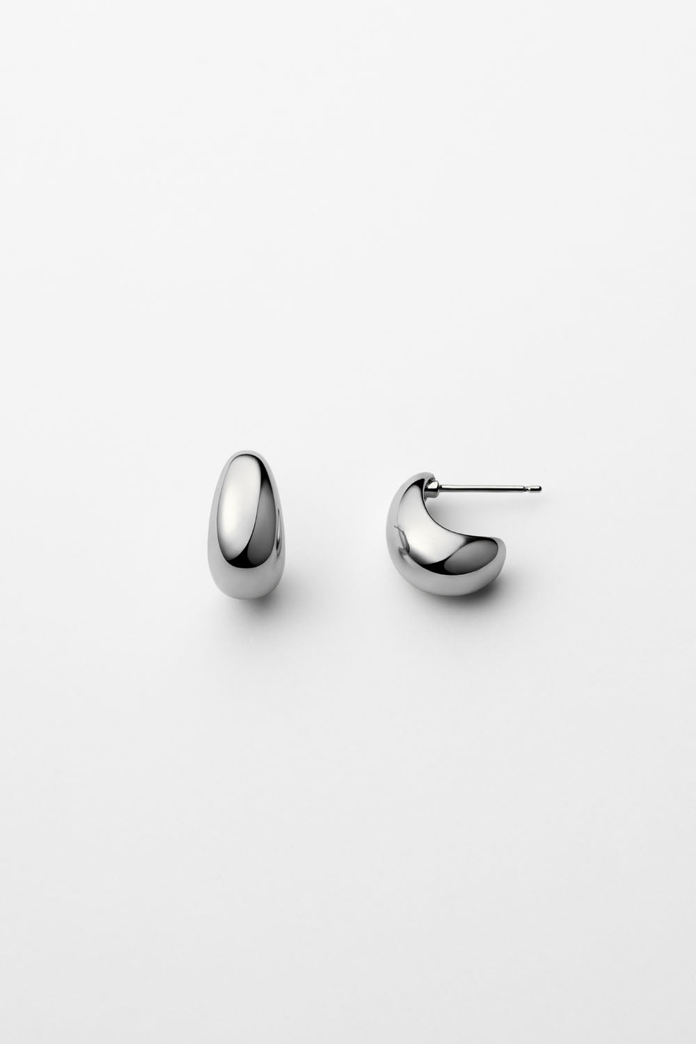 DROP CURL STUDS PIERCE