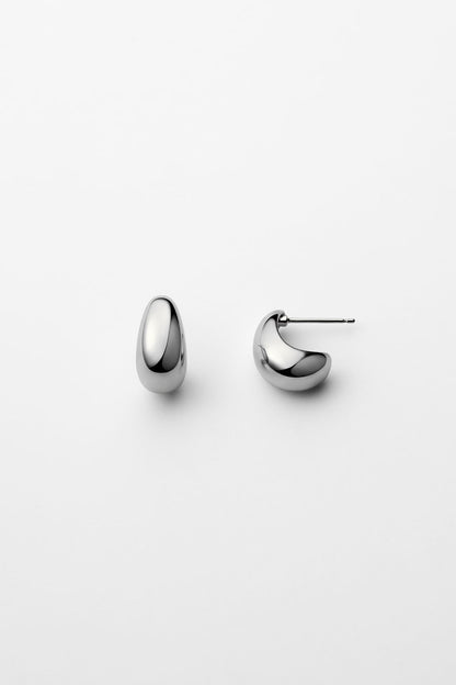 DROP CURL STUDS PIERCE