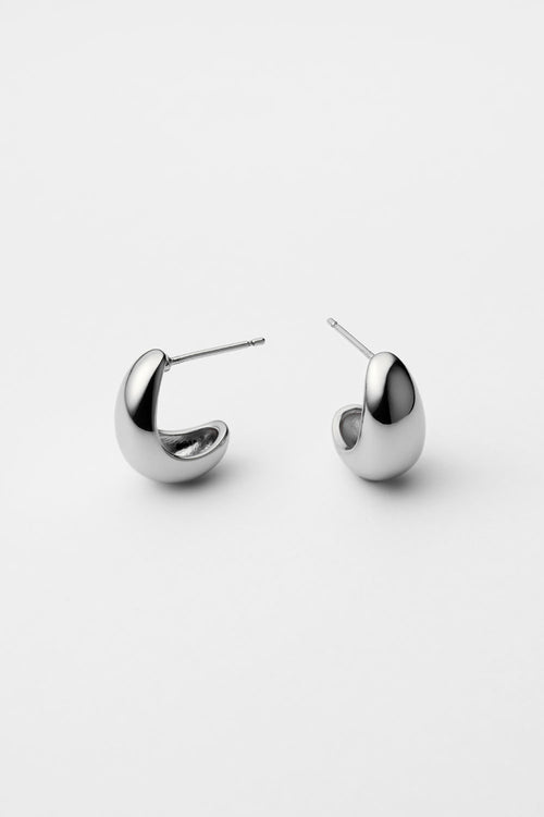 DROP CURL STUDS PIERCE